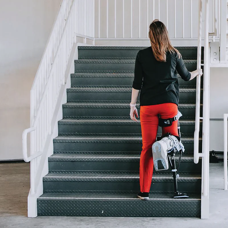 MOBB iWalk 3.0 Hands-Free Crutch – Pain-Free Mobility for Lower Leg Injury – Canada