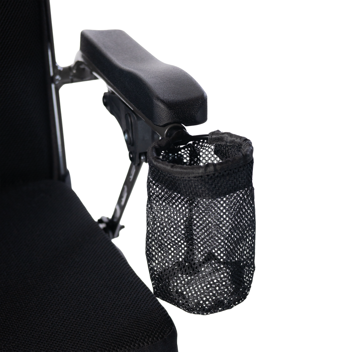 Mesh cup holder included with the Travel Buggy DASH 3